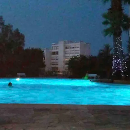 Daire Beautiful 82m2, Wifi, Air Conditioning, Sea View & Pool & Tennis Antibes