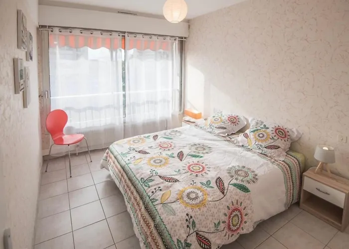 Beautiful 82m2, Wifi, Air Conditioning, Sea View & Pool & Tennis Lejlighed Antibes